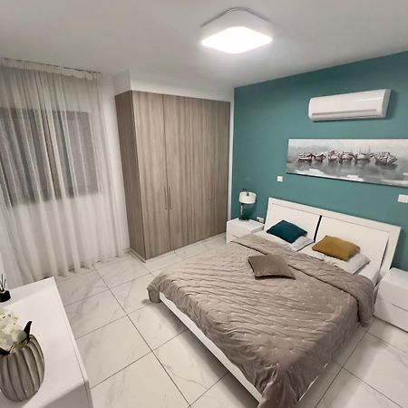 Cosmos Residence Paralimni Bagian luar foto