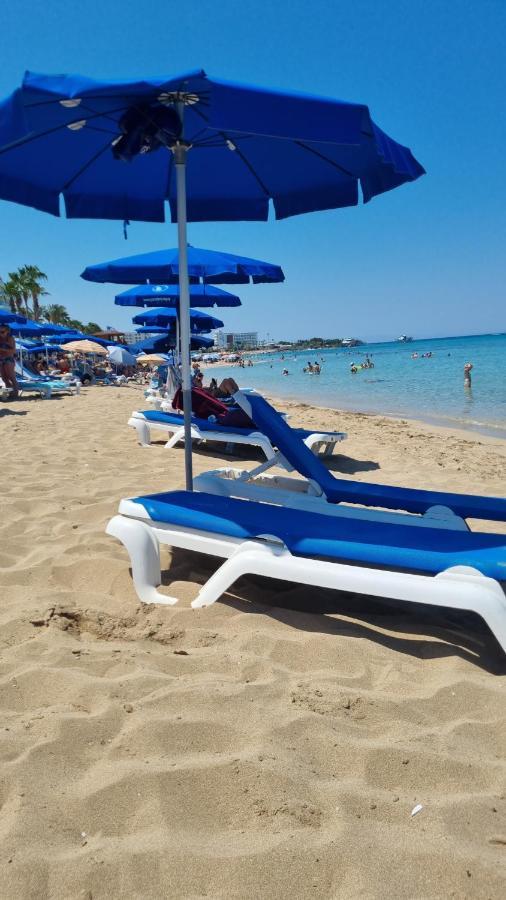 Cosmos Residence Paralimni Bagian luar foto