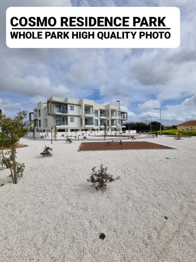 Cosmos Residence Paralimni Bagian luar foto