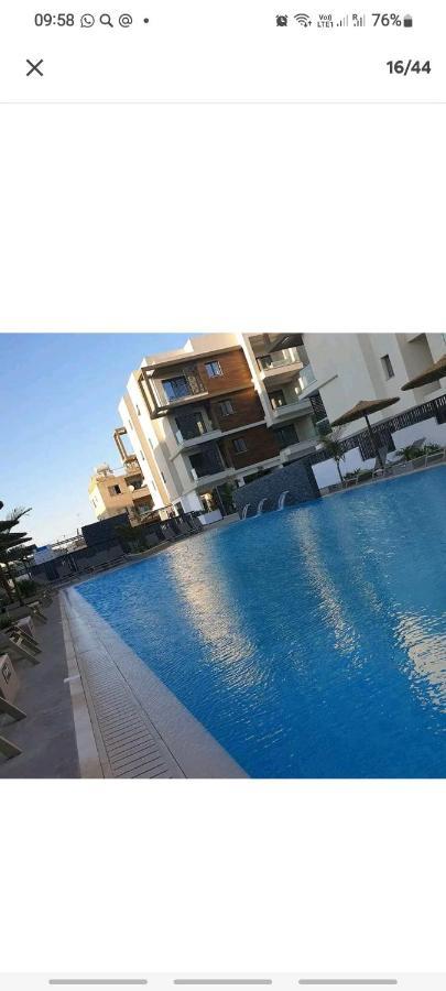 Cosmos Residence Paralimni Bagian luar foto