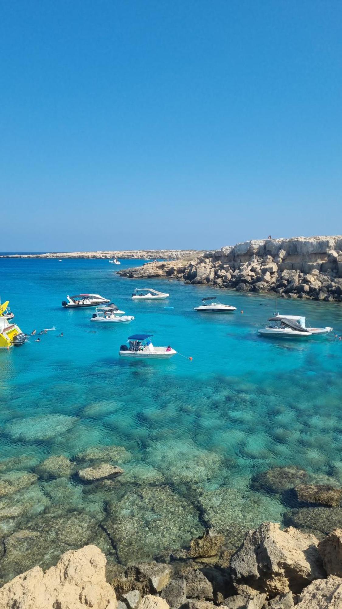 Cosmos Residence Paralimni Bagian luar foto