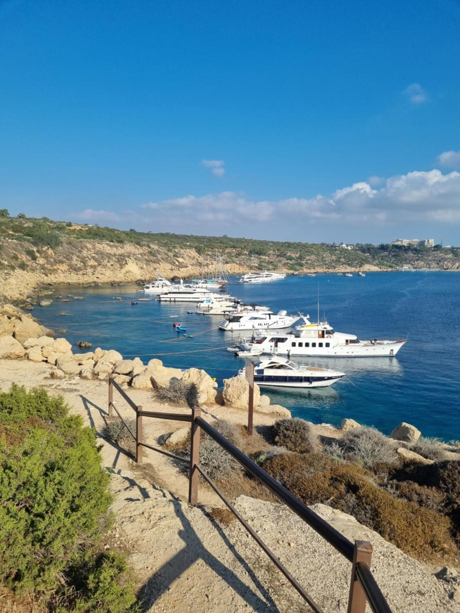 Cosmos Residence Paralimni Bagian luar foto