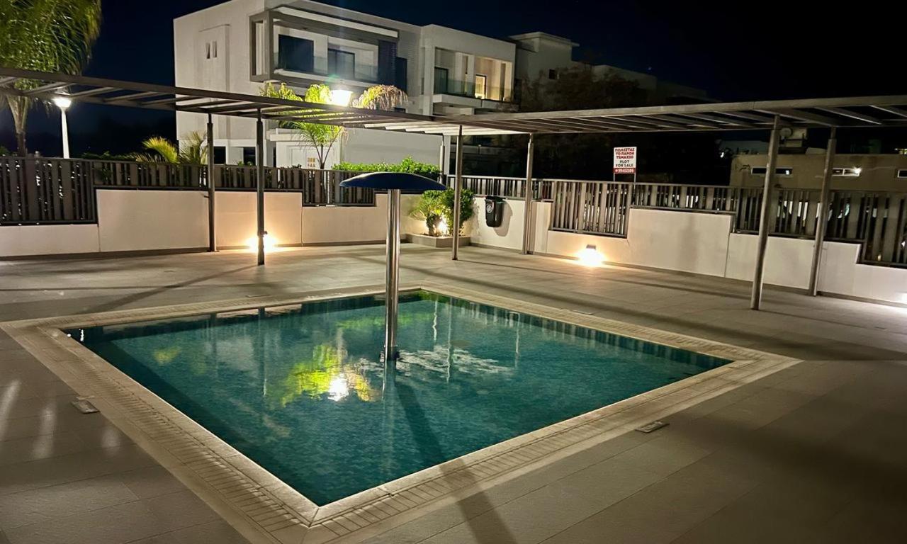 Cosmos Residence Paralimni Bagian luar foto