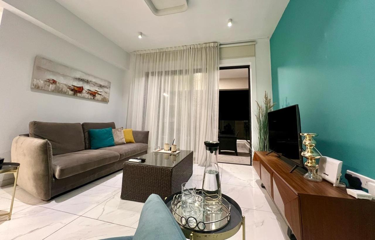 Cosmos Residence Paralimni Bagian luar foto