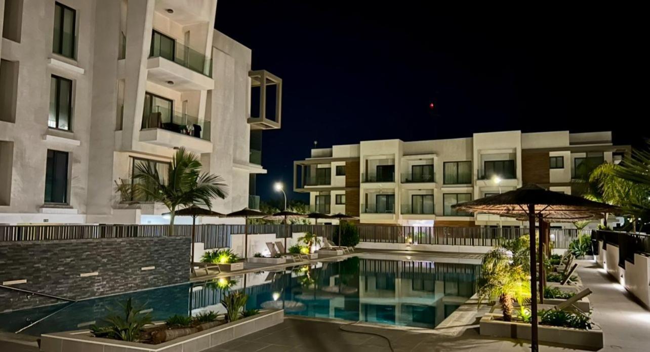 Cosmos Residence Paralimni Bagian luar foto